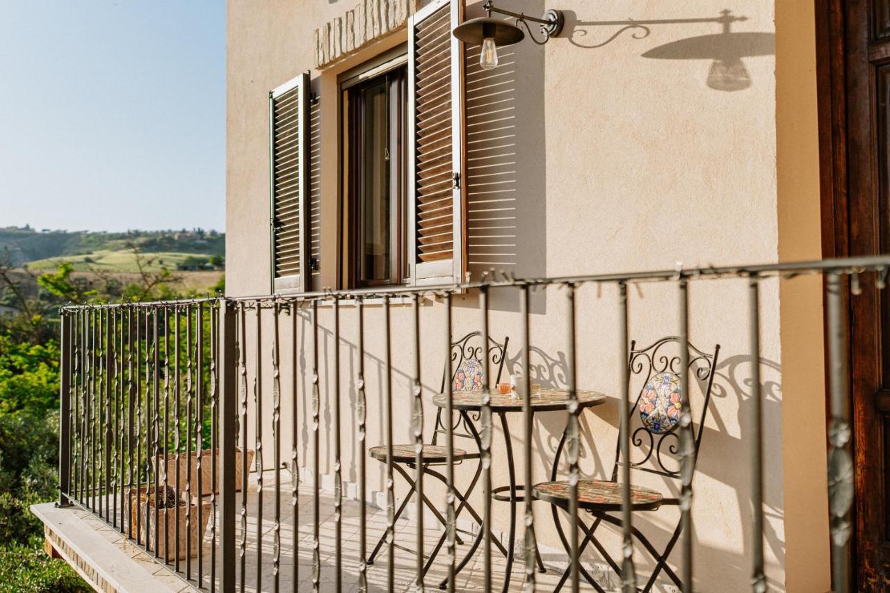 مبيت وإفطار أوفيدا La Casa Delle Api المظهر الخارجي الصورة