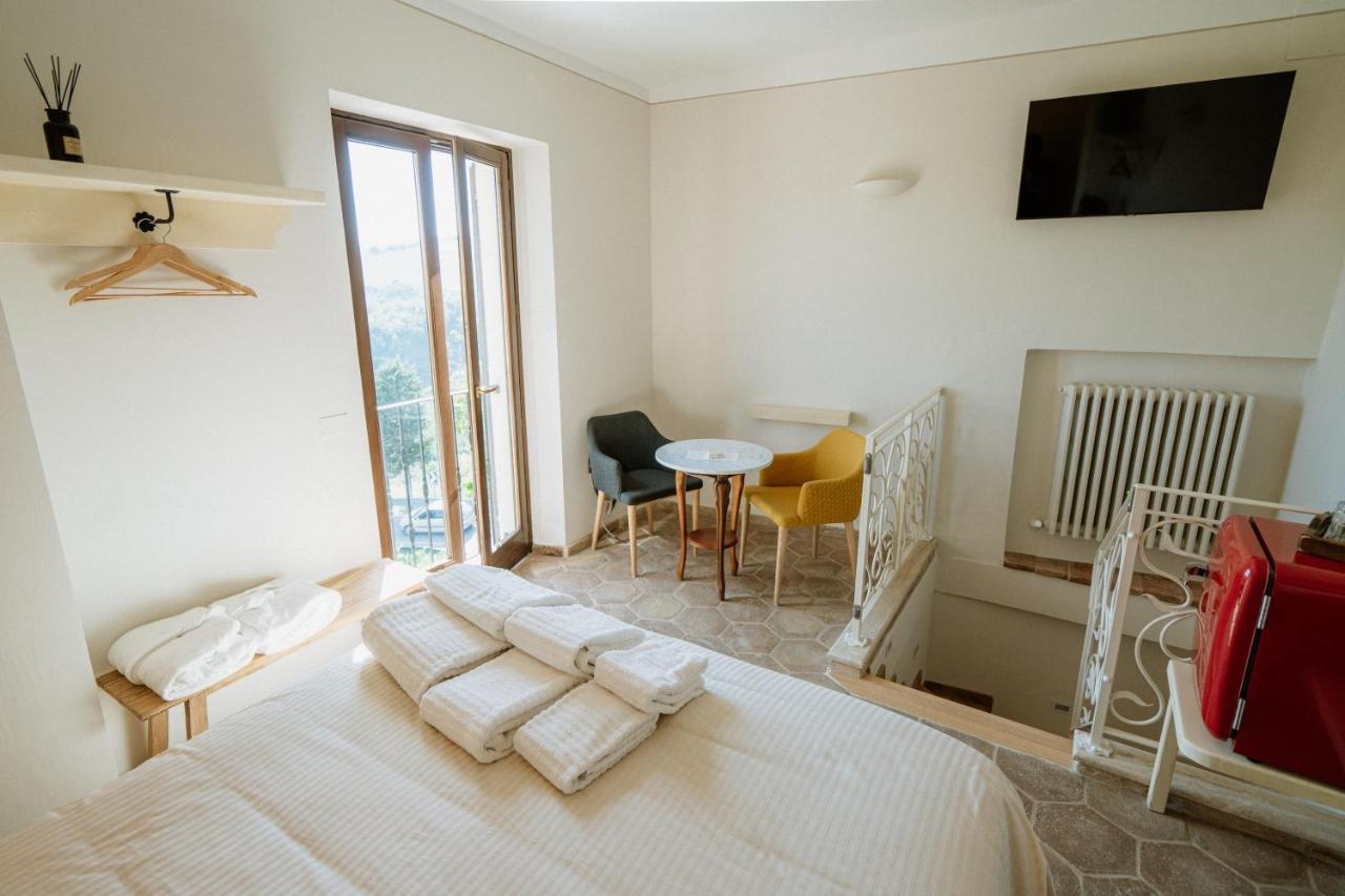 مبيت وإفطار أوفيدا La Casa Delle Api المظهر الخارجي الصورة