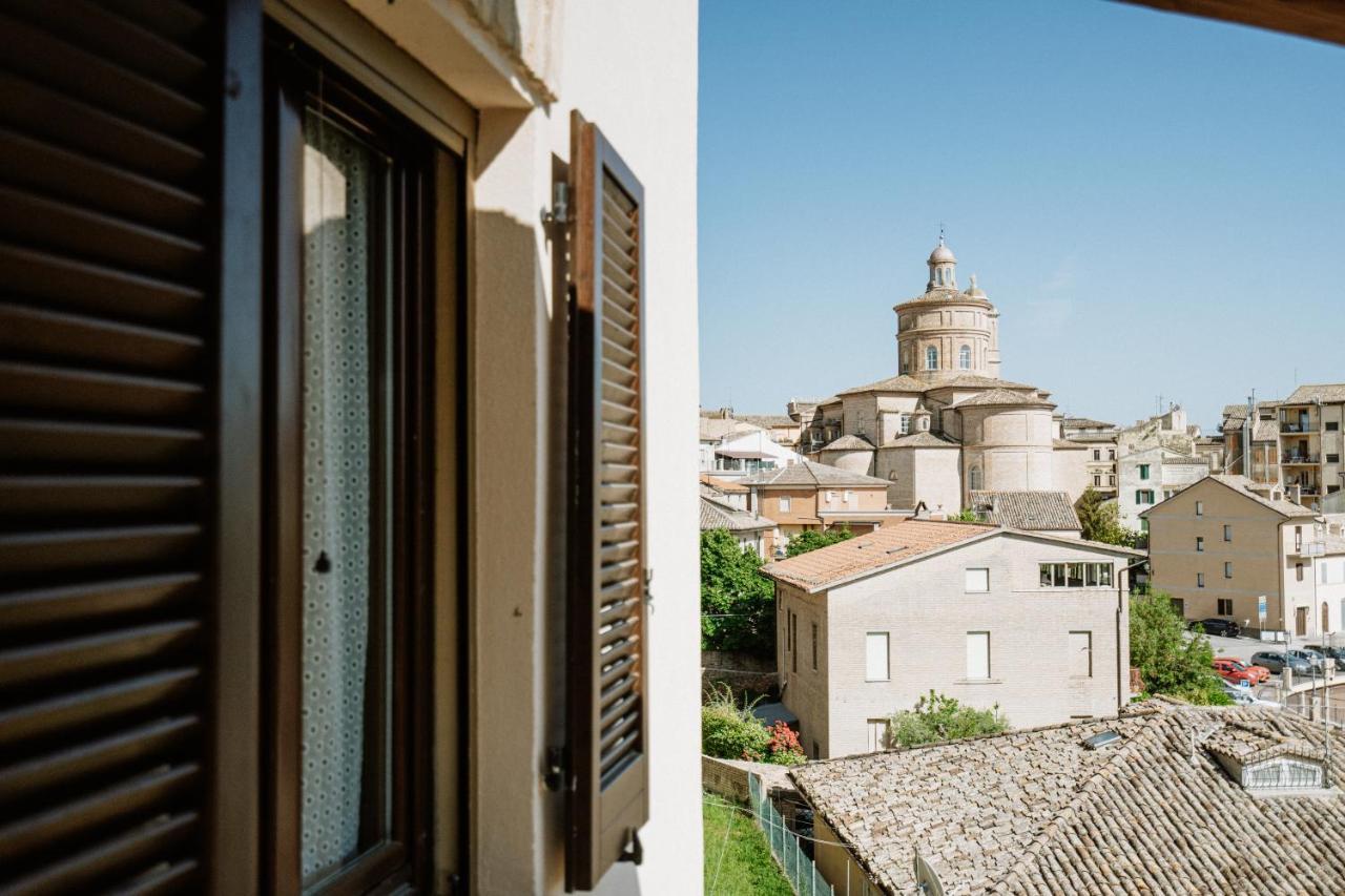 مبيت وإفطار أوفيدا La Casa Delle Api المظهر الخارجي الصورة