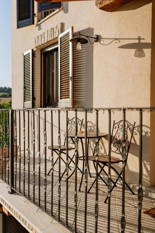 مبيت وإفطار أوفيدا La Casa Delle Api المظهر الخارجي الصورة