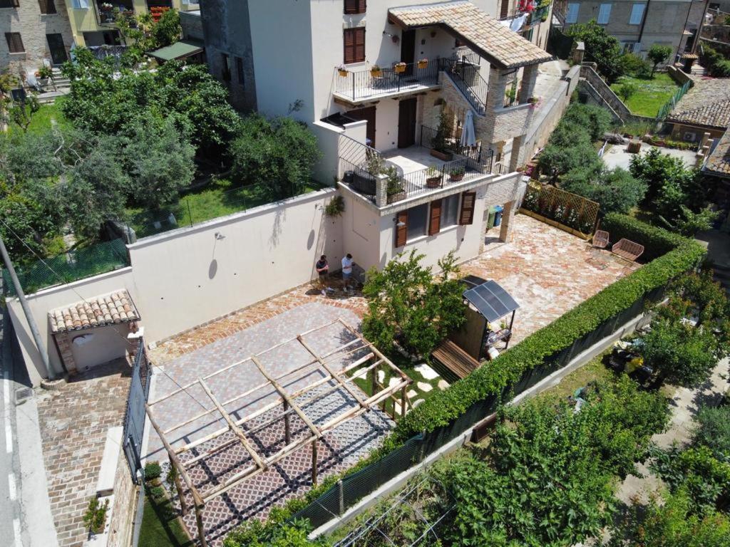 مبيت وإفطار أوفيدا La Casa Delle Api المظهر الخارجي الصورة